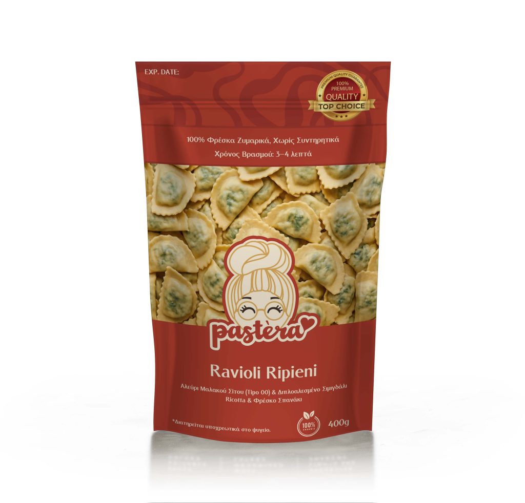 Φρέσκα ravioli ripieni με ricotta και Σπανάκι